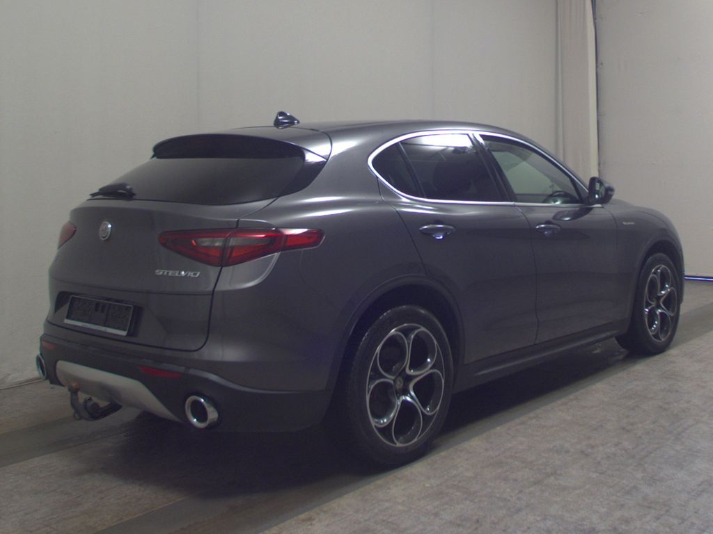 Alfa Romeo Stelvio 2020