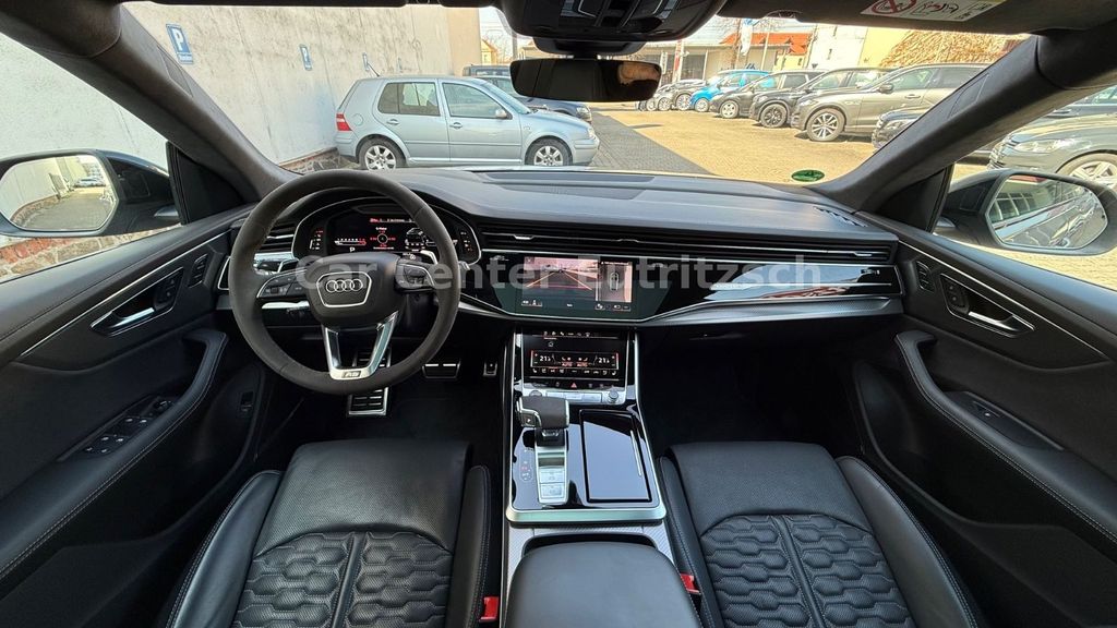 Audi RSQ8 2023