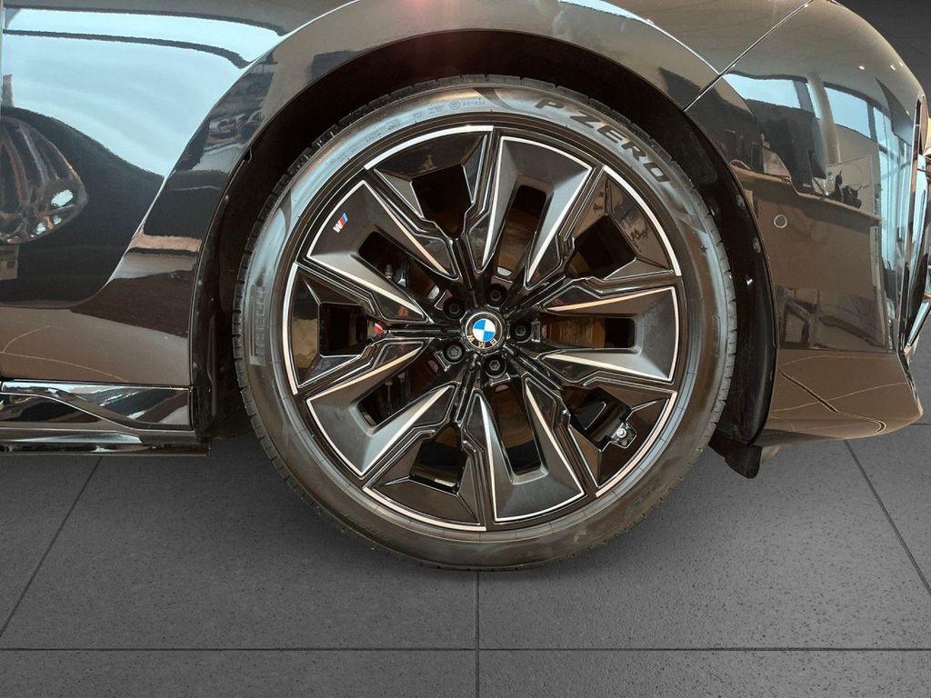 BMW i7 2024