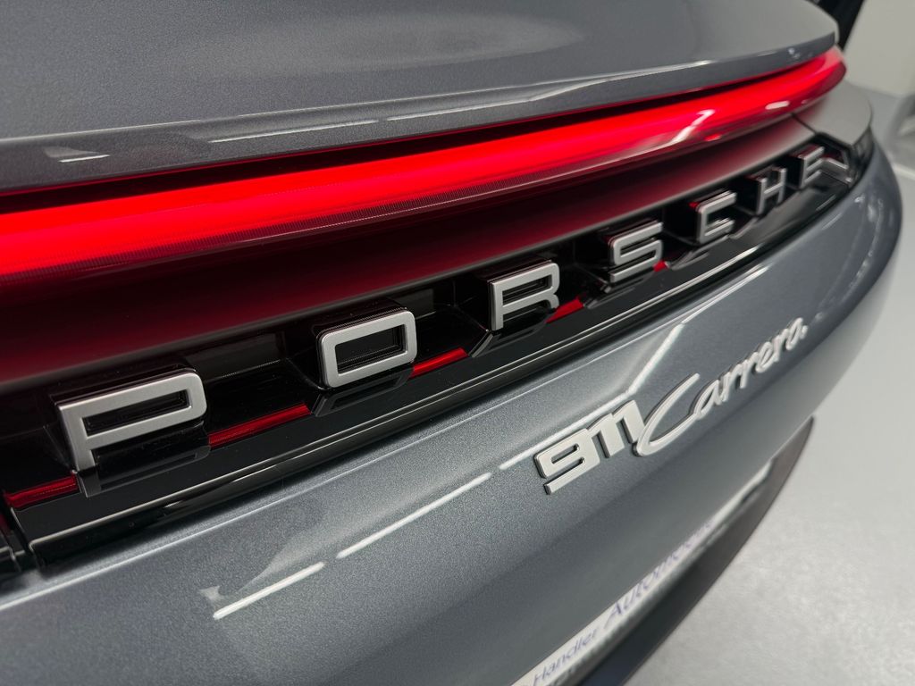 Porsche 992 2025