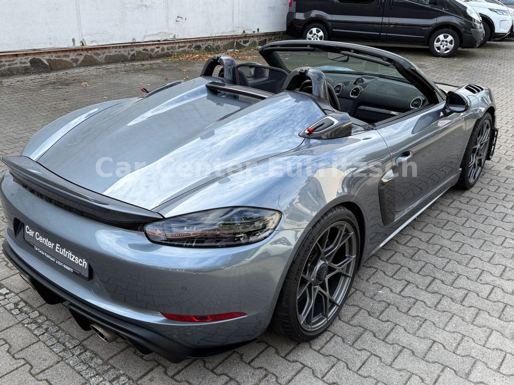 Porsche Boxster 2024