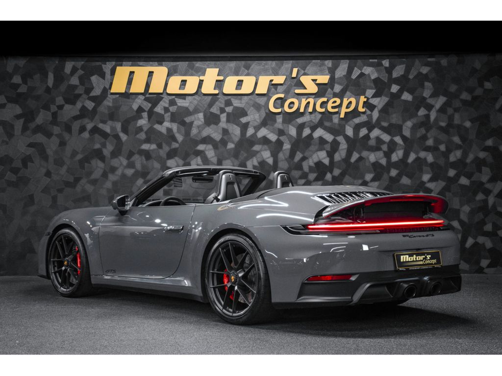 Porsche 992 2025