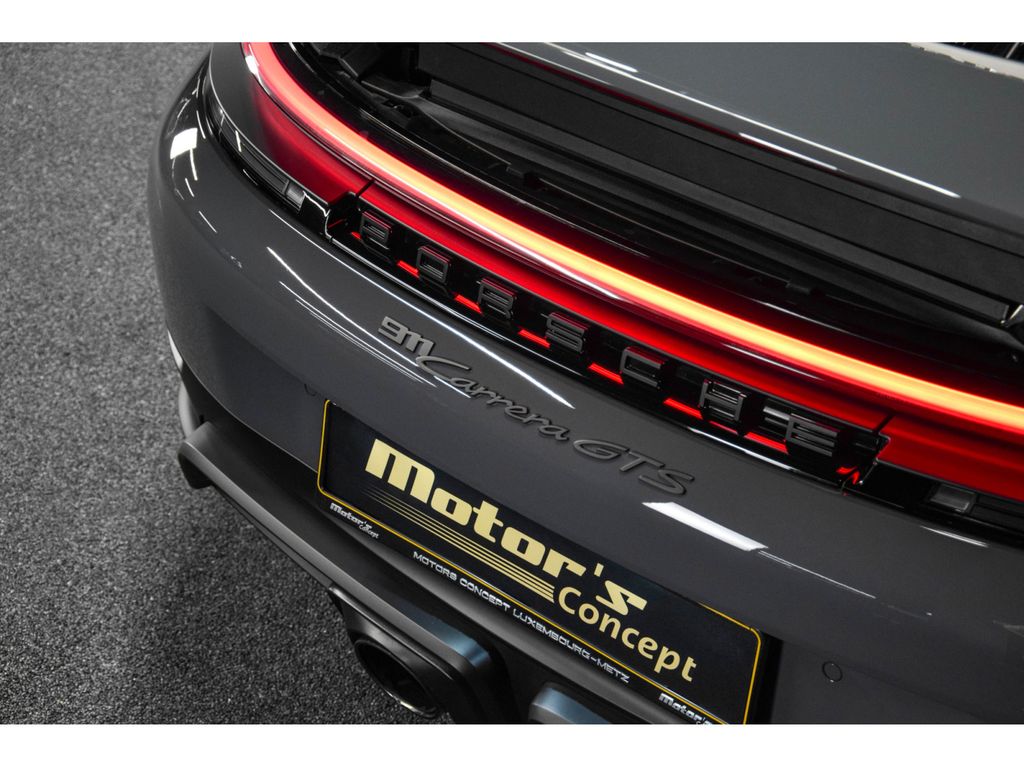 Porsche 992 2025