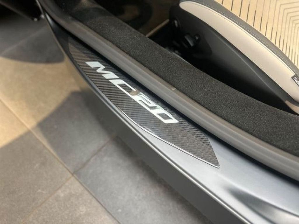 Maserati MC20 2023