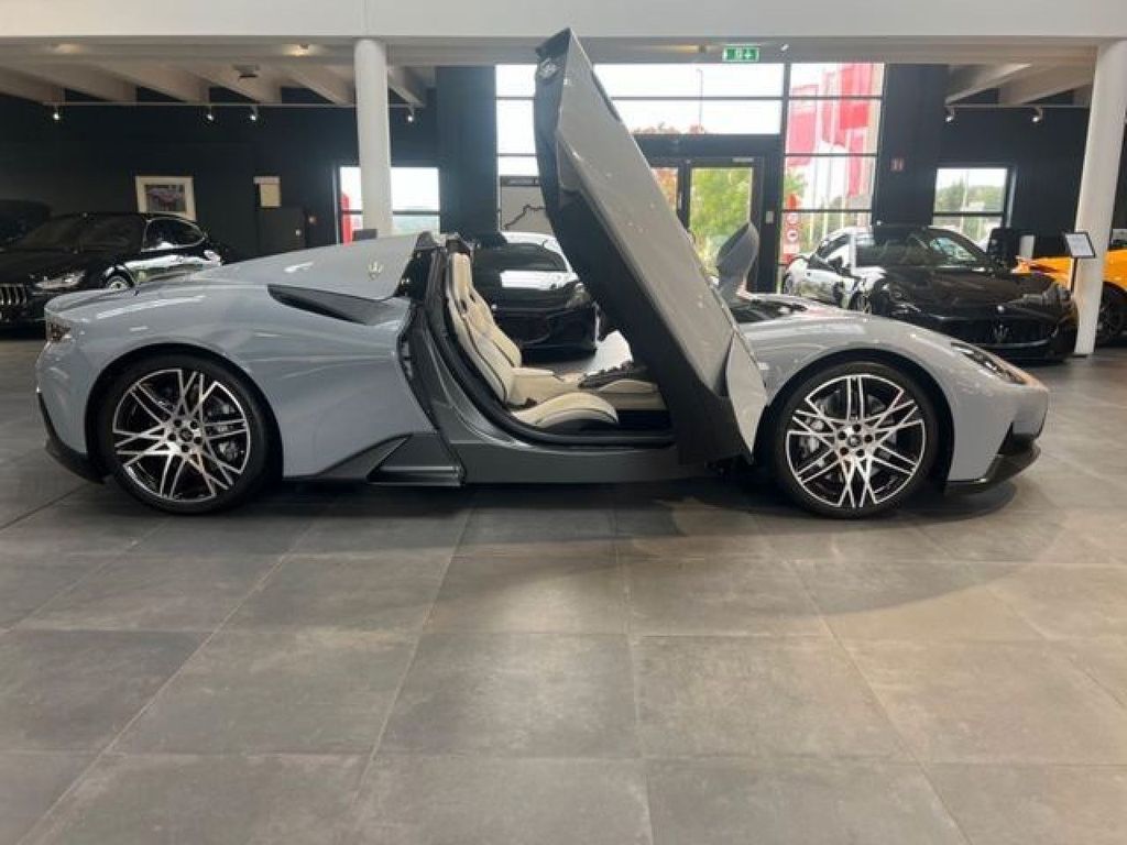 Maserati MC20 2023