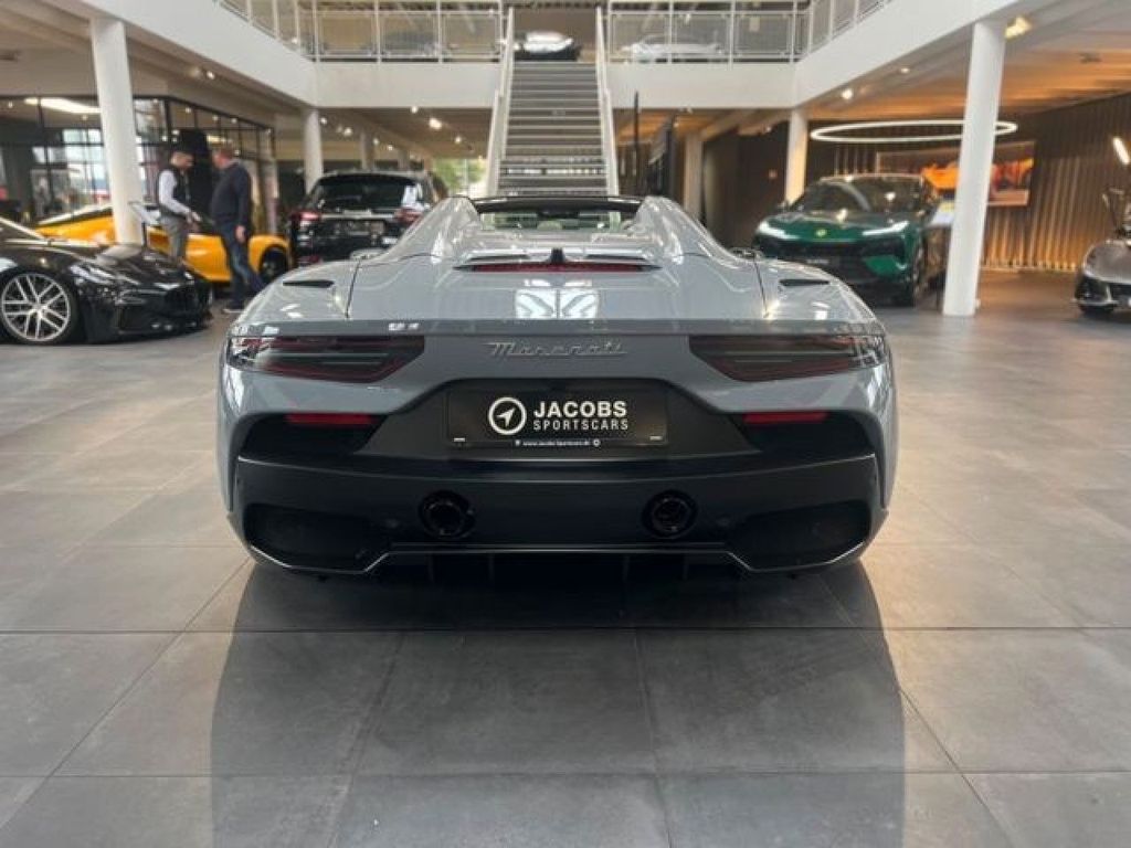Maserati MC20 2023