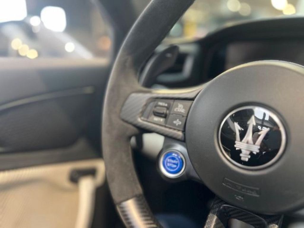 Maserati MC20 2023