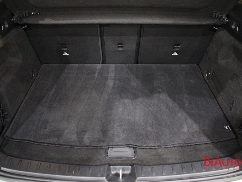 Mercedes-Benz GLA 200 2020