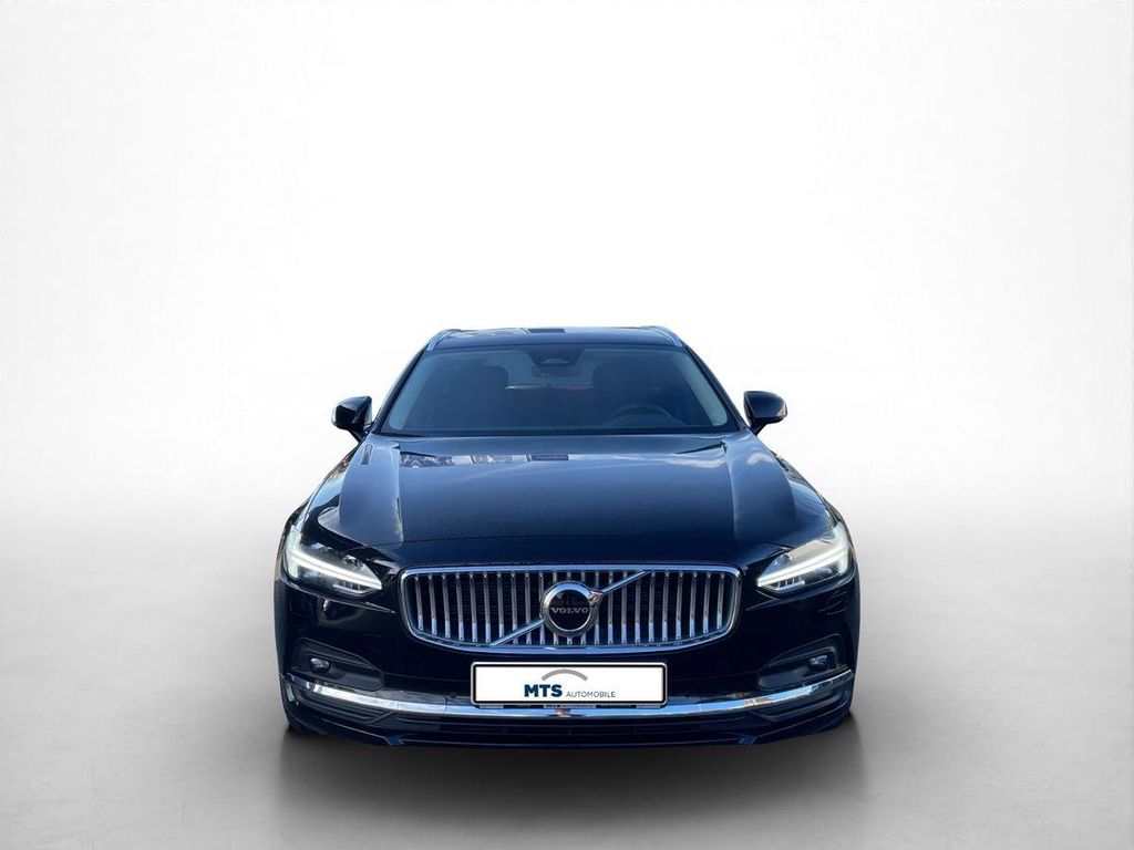 Volvo V90 2025