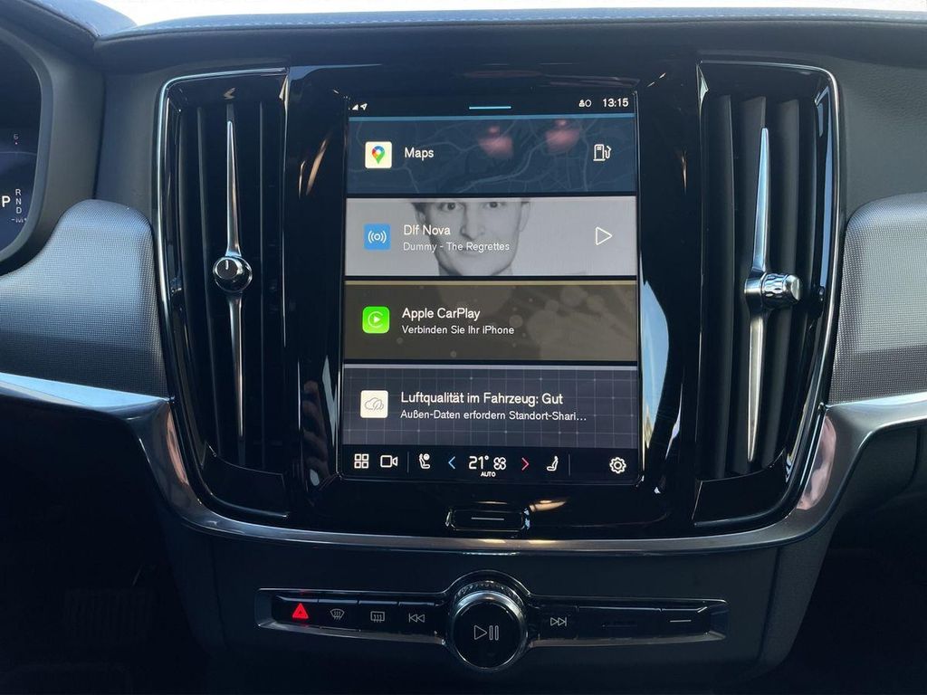 Volvo V90 2025