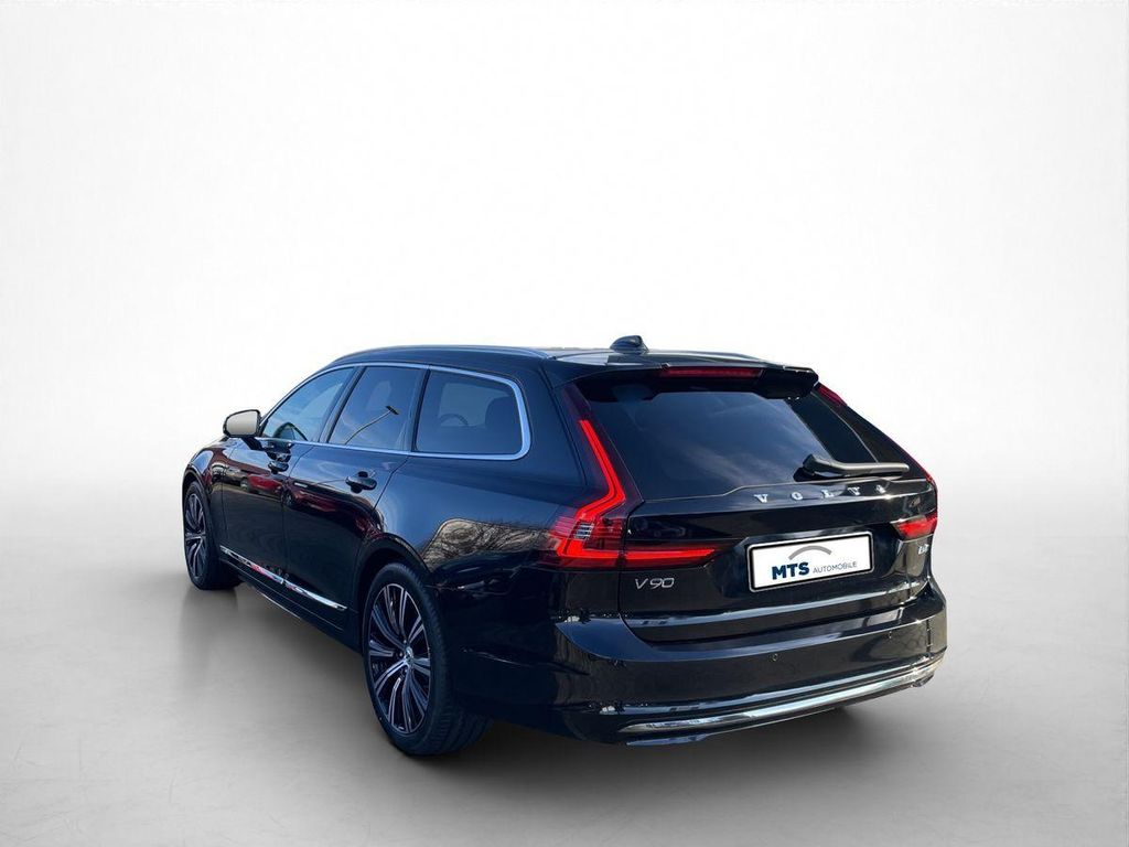 Volvo V90 2025