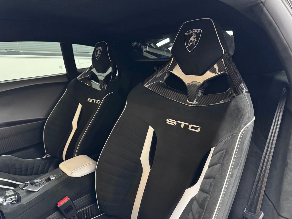 Lamborghini Huracán 2022