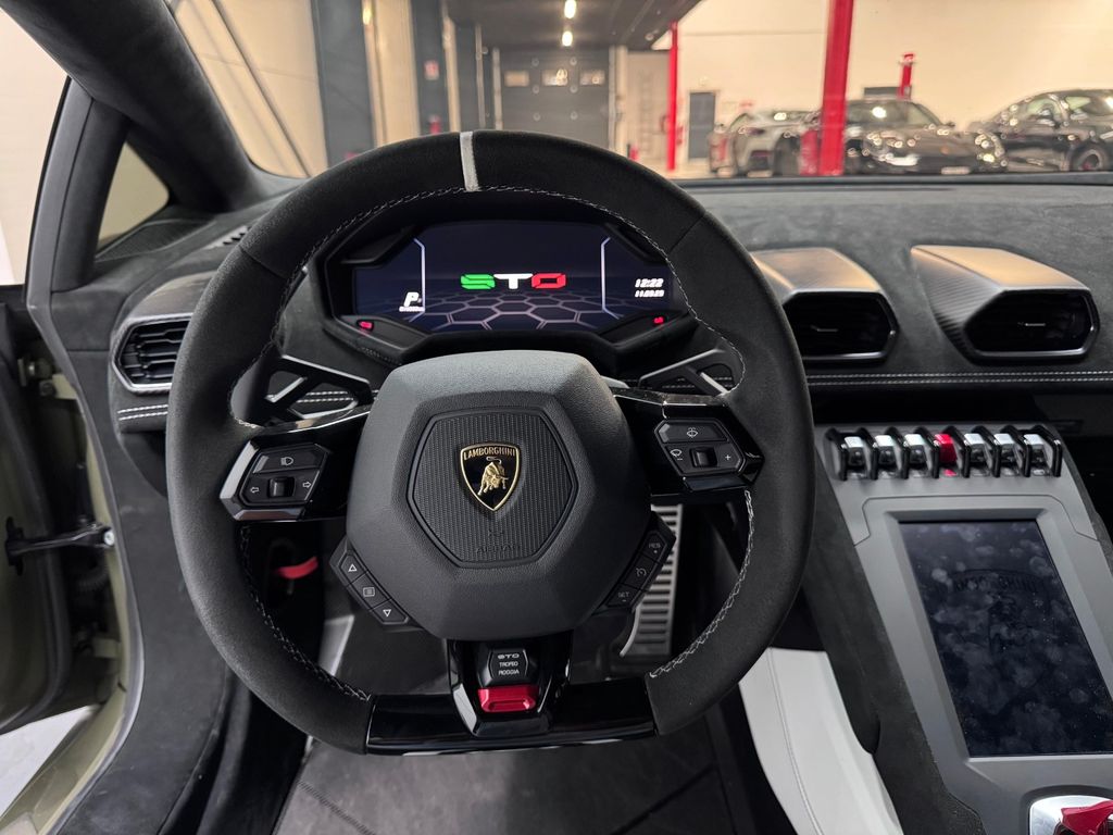 Lamborghini Huracán 2022