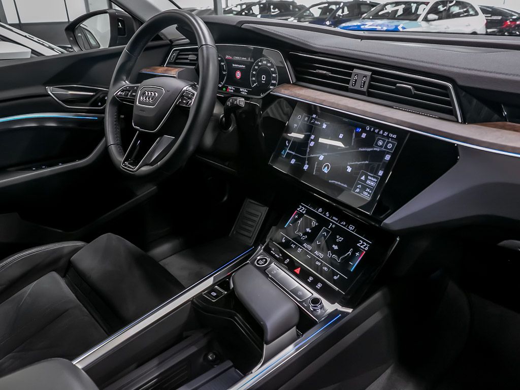 Audi e-tron 2023