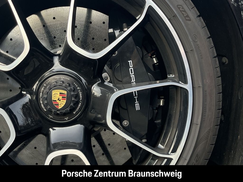 Porsche 992 2024
