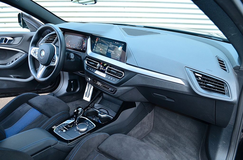 BMW 218 Gran Coupé 2024