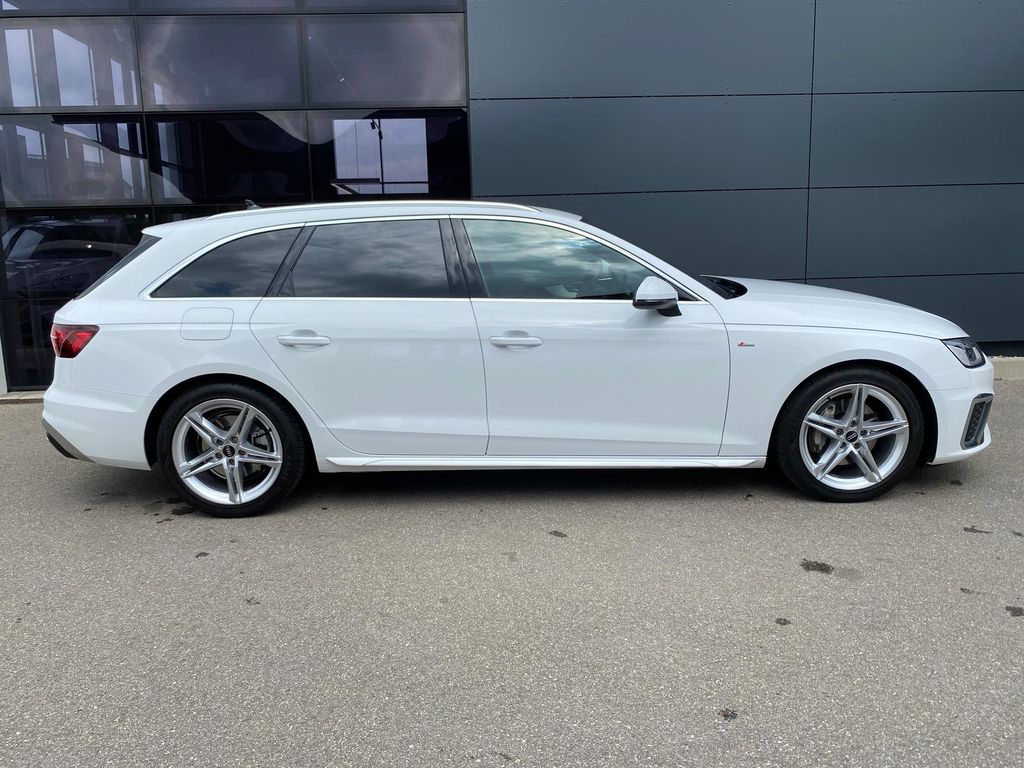 Audi A4 2023
