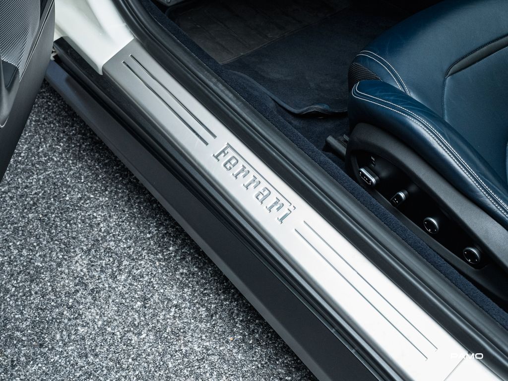 Ferrari GTC4Lusso 2016