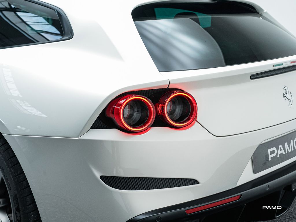 Ferrari GTC4Lusso 2016