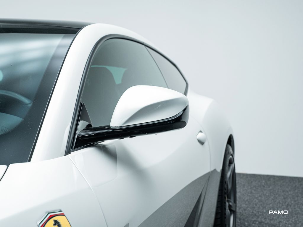 Ferrari GTC4Lusso 2016