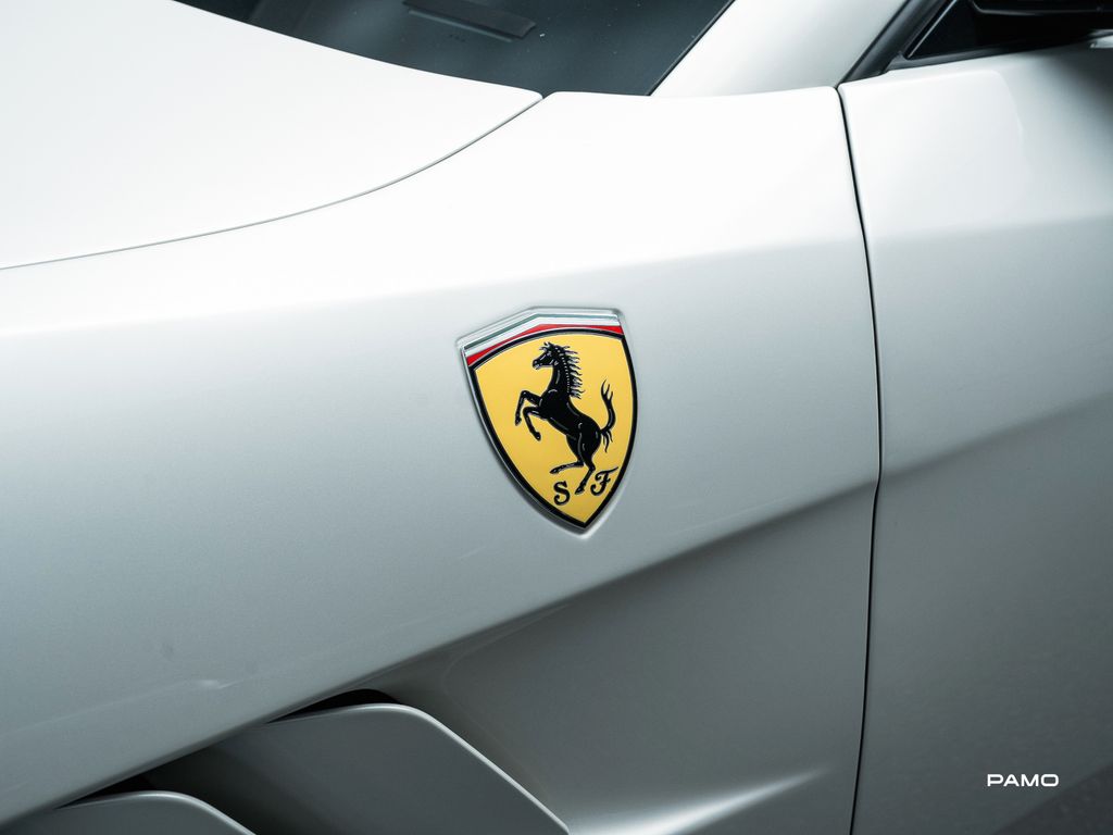 Ferrari GTC4Lusso 2016