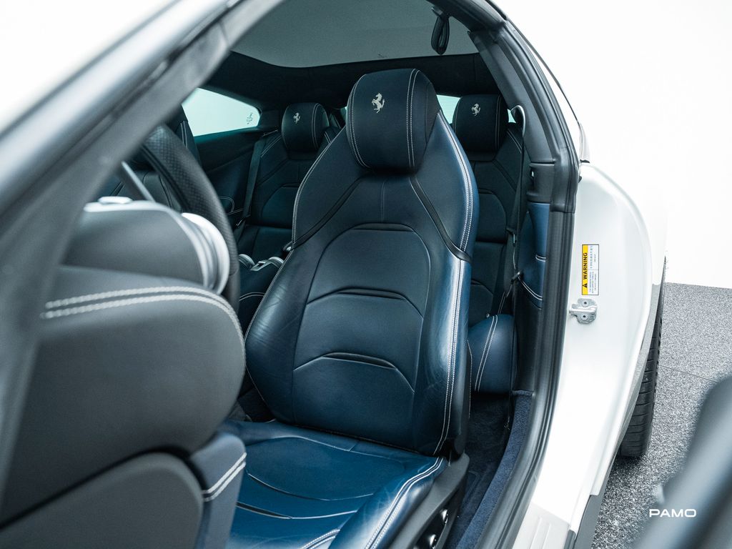 Ferrari GTC4Lusso 2016