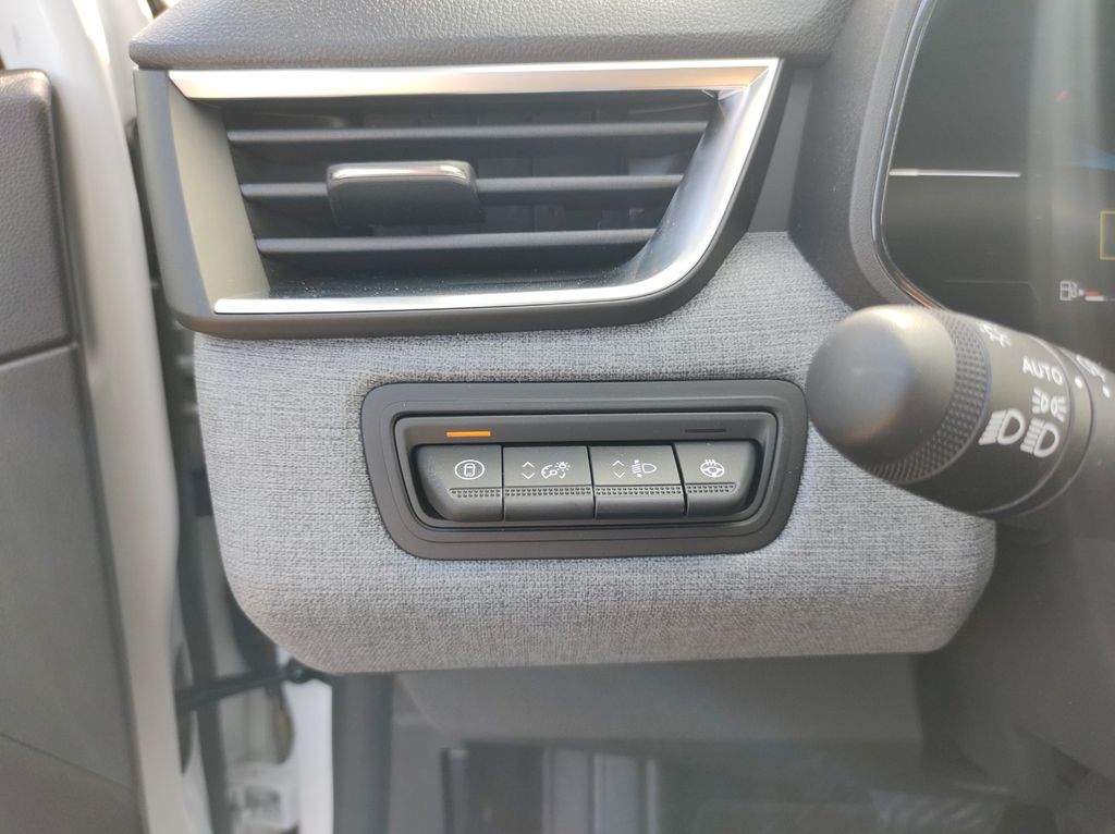 Mitsubishi Colt 2025