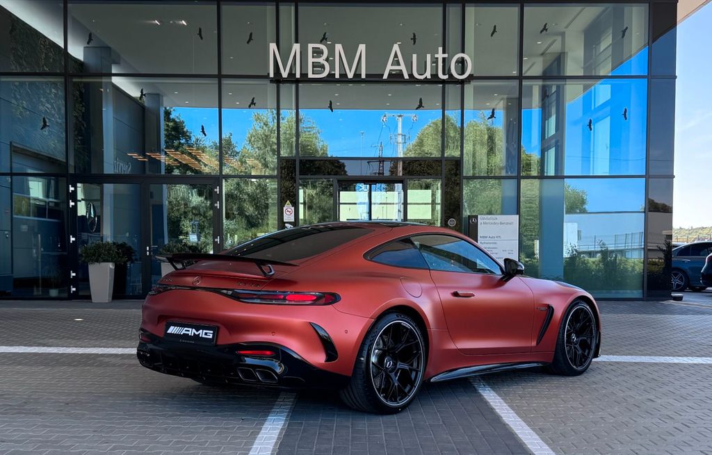 Mercedes-Benz AMG GT 2025