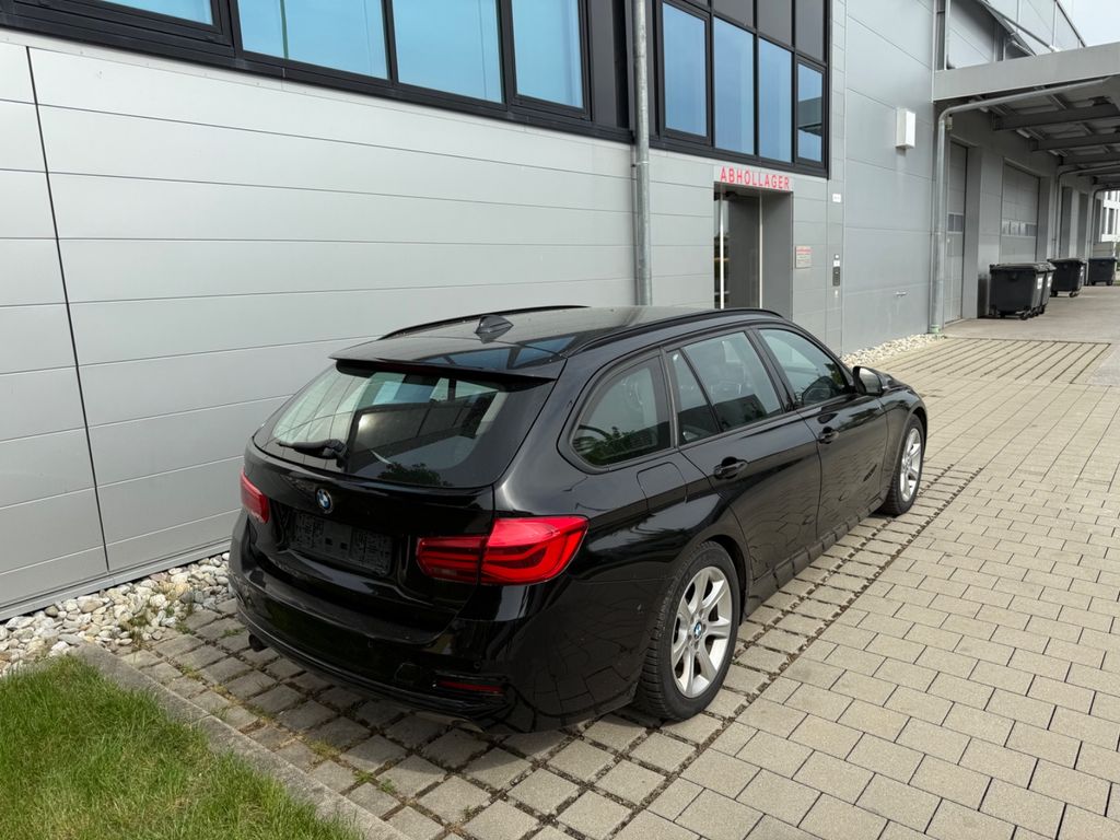 BMW 318 2018