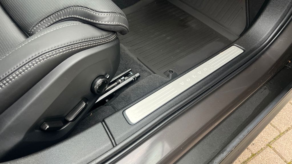 Volvo V60 2023