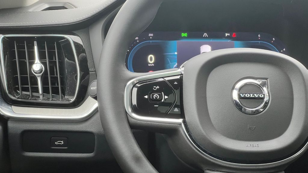 Volvo V60 2023