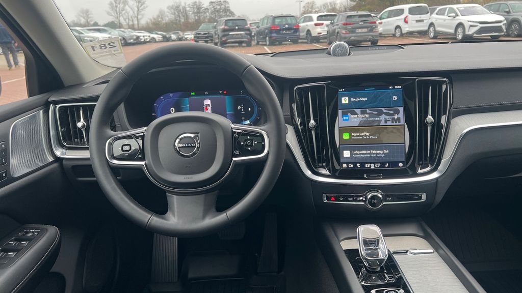 Volvo V60 2023