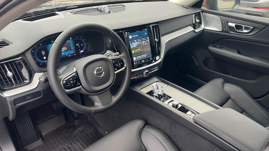 Volvo V60 2023