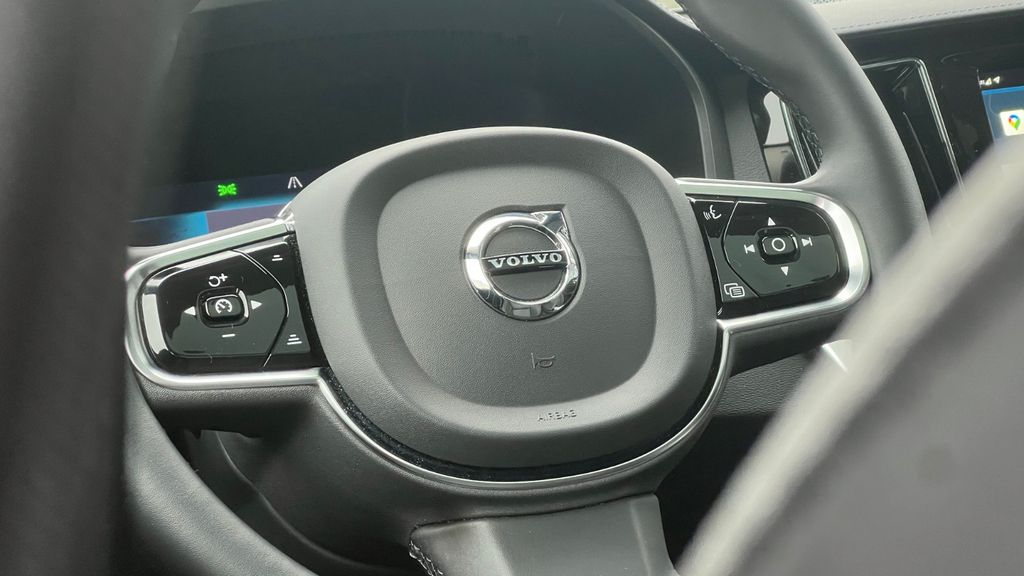 Volvo V60 2023