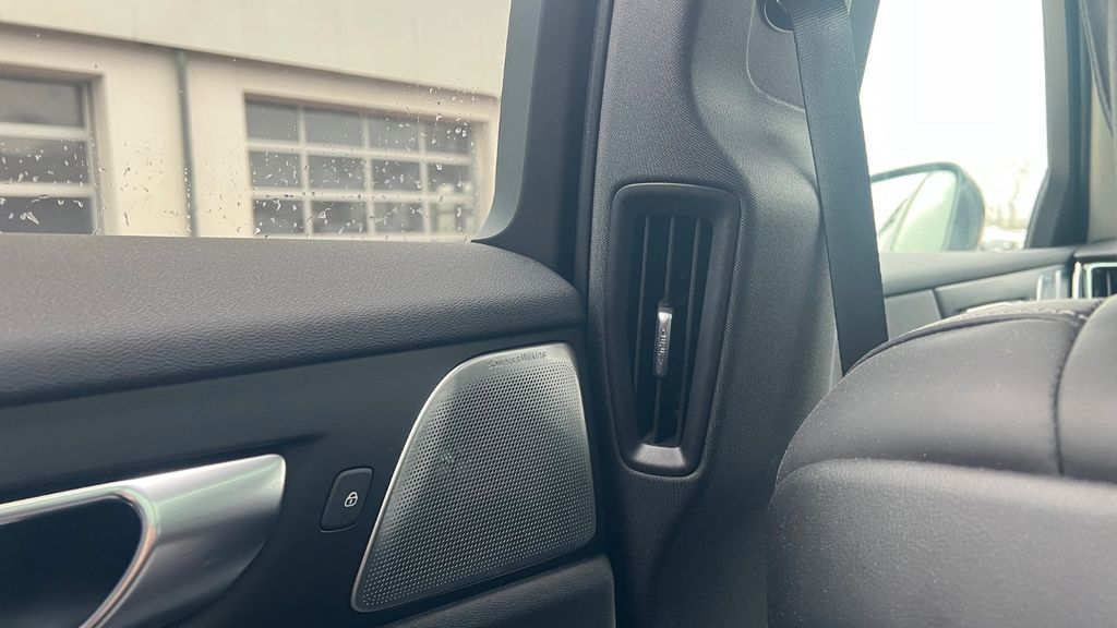Volvo V60 2023