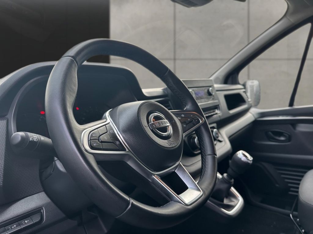 Nissan 2023