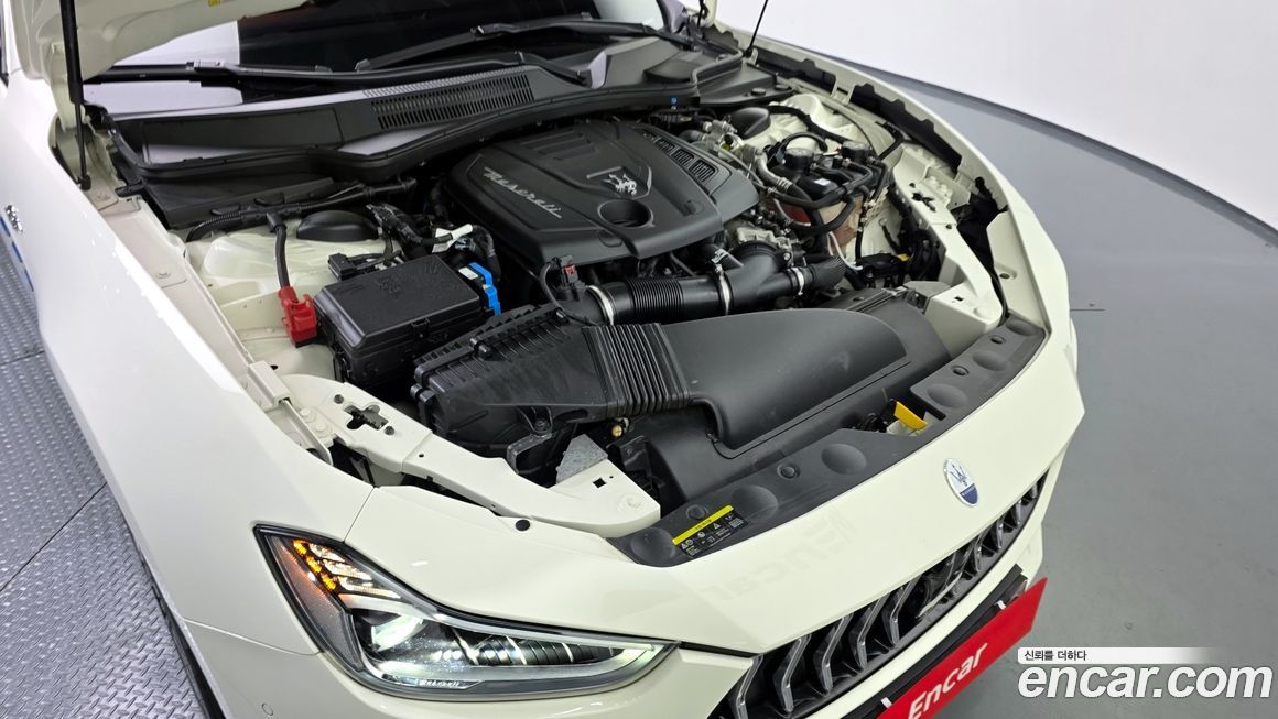 Maserati Ghibli 2022