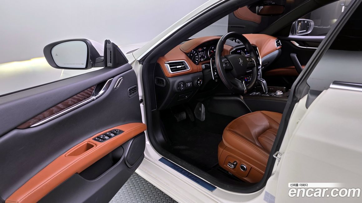 Maserati Ghibli 2022