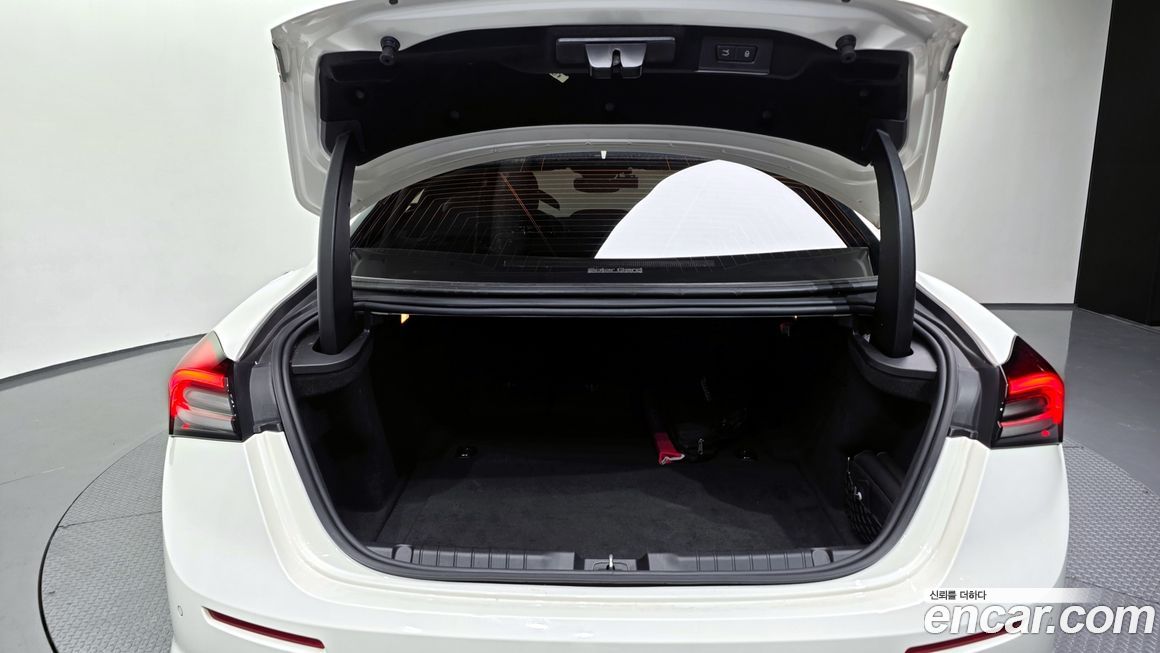 Maserati Ghibli 2022