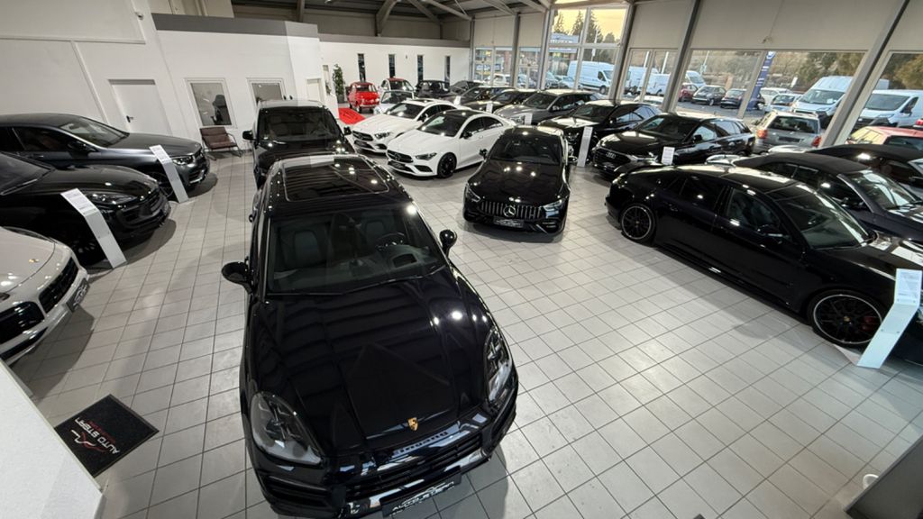 Mercedes-Benz AMG GT S 2025