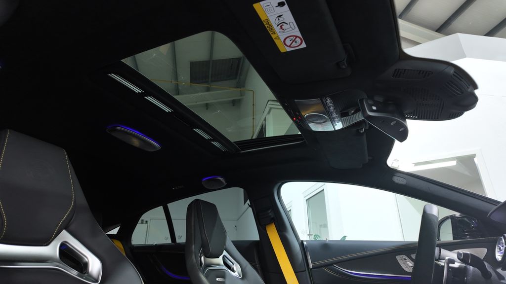 Mercedes-Benz AMG GT S 2025