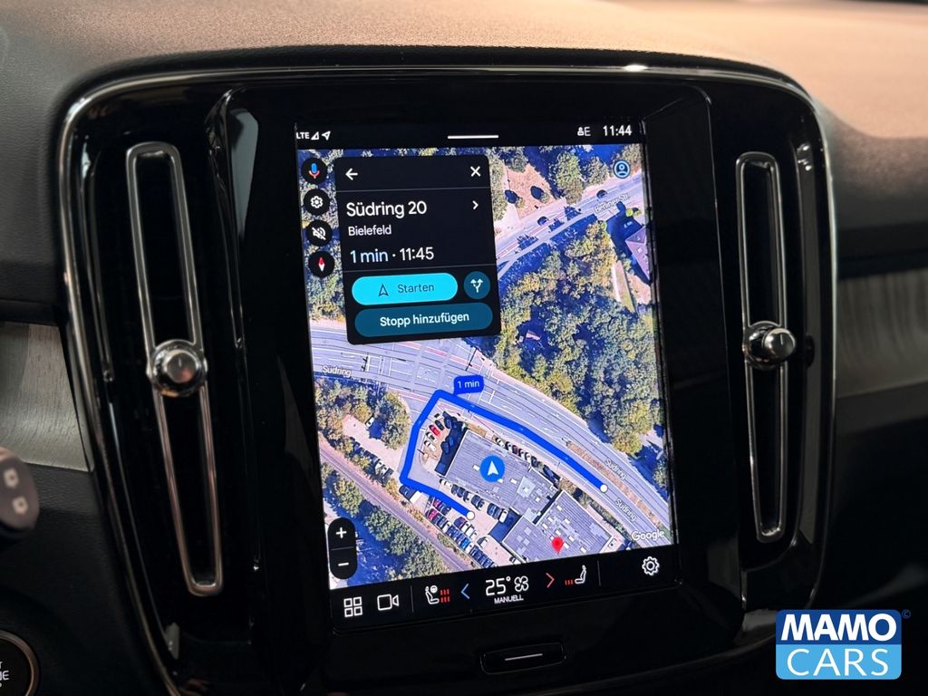 Volvo XC40 2025