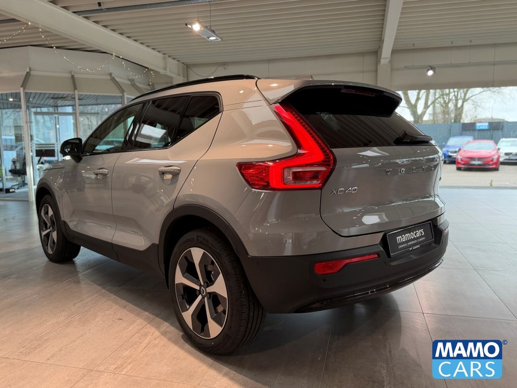 Volvo XC40 2025