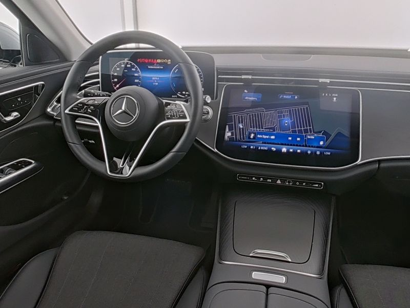 Mercedes-Benz E 300 2025