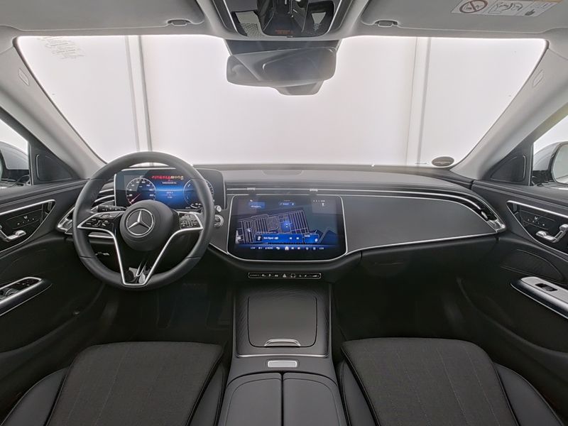 Mercedes-Benz E 300 2025