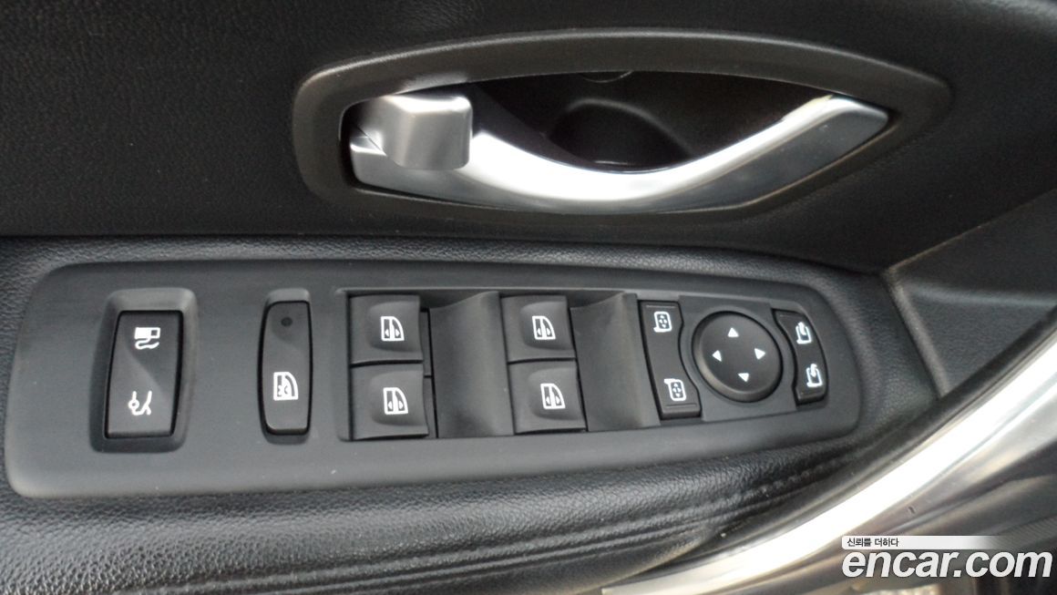 Renault-KoreaSamsung SM5  2011