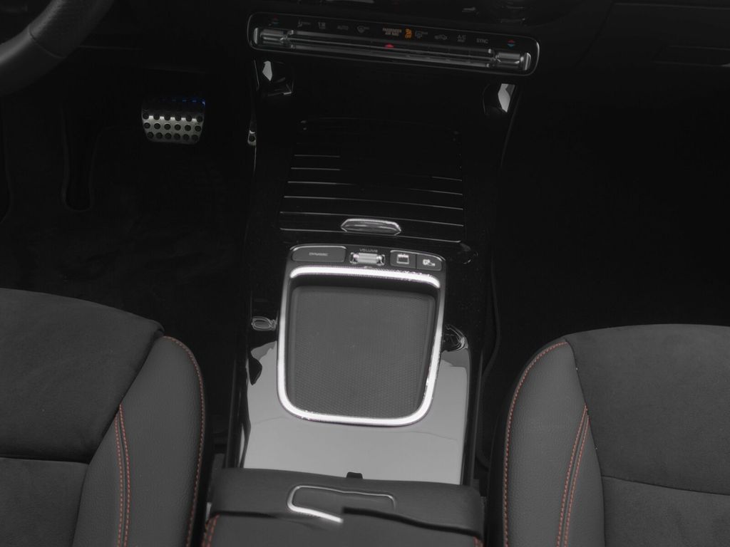 Mercedes-Benz A 200 2024