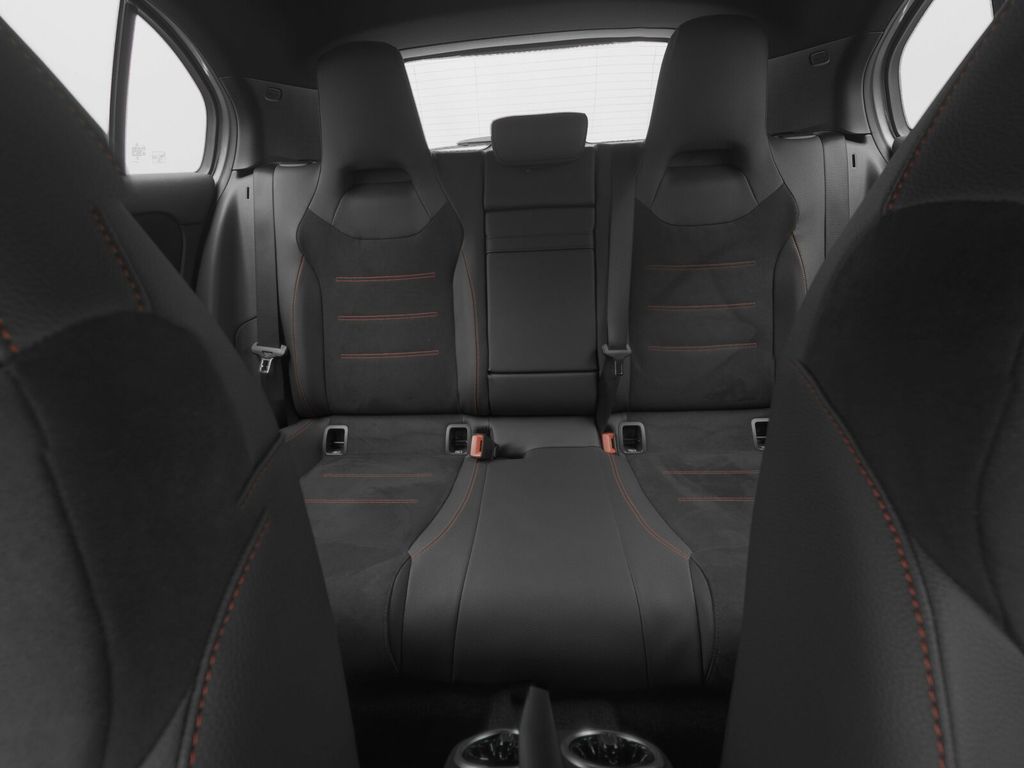 Mercedes-Benz A 200 2024