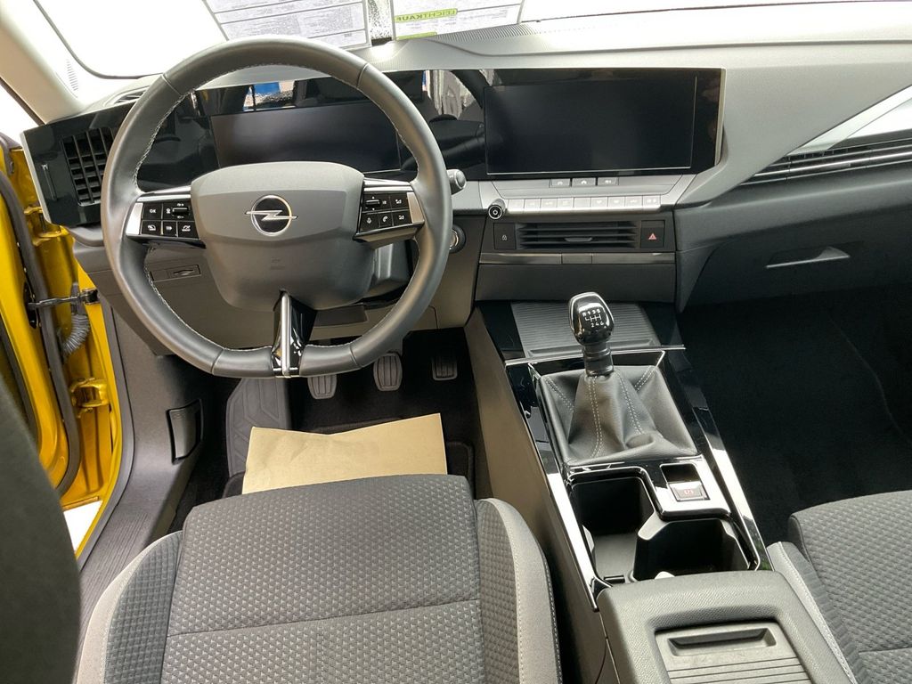 Opel Astra 2022