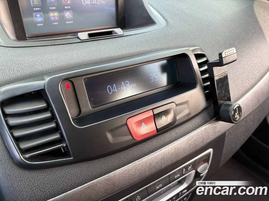 Renault-KoreaSamsung SM3 2012